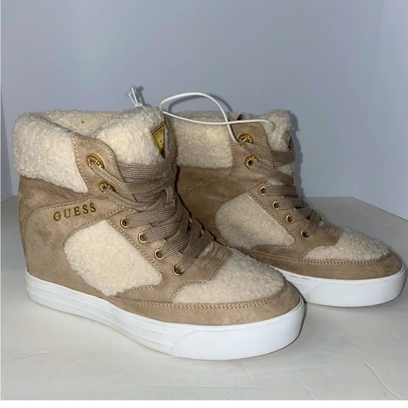 Guess Shoes - Guess Women’s Suede Hightop Faux Fur Sneakers Sz 7.5 WGSAMEE-R EUC